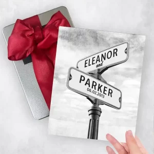 Crossroads Signpost 2nd Anniversary Gift Delivery Box Gift for Couple TOY-1933