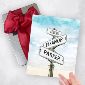 Crossroads Signpost 2nd Anniversary Gift Delivery Box Gift for Couple TOY-1935